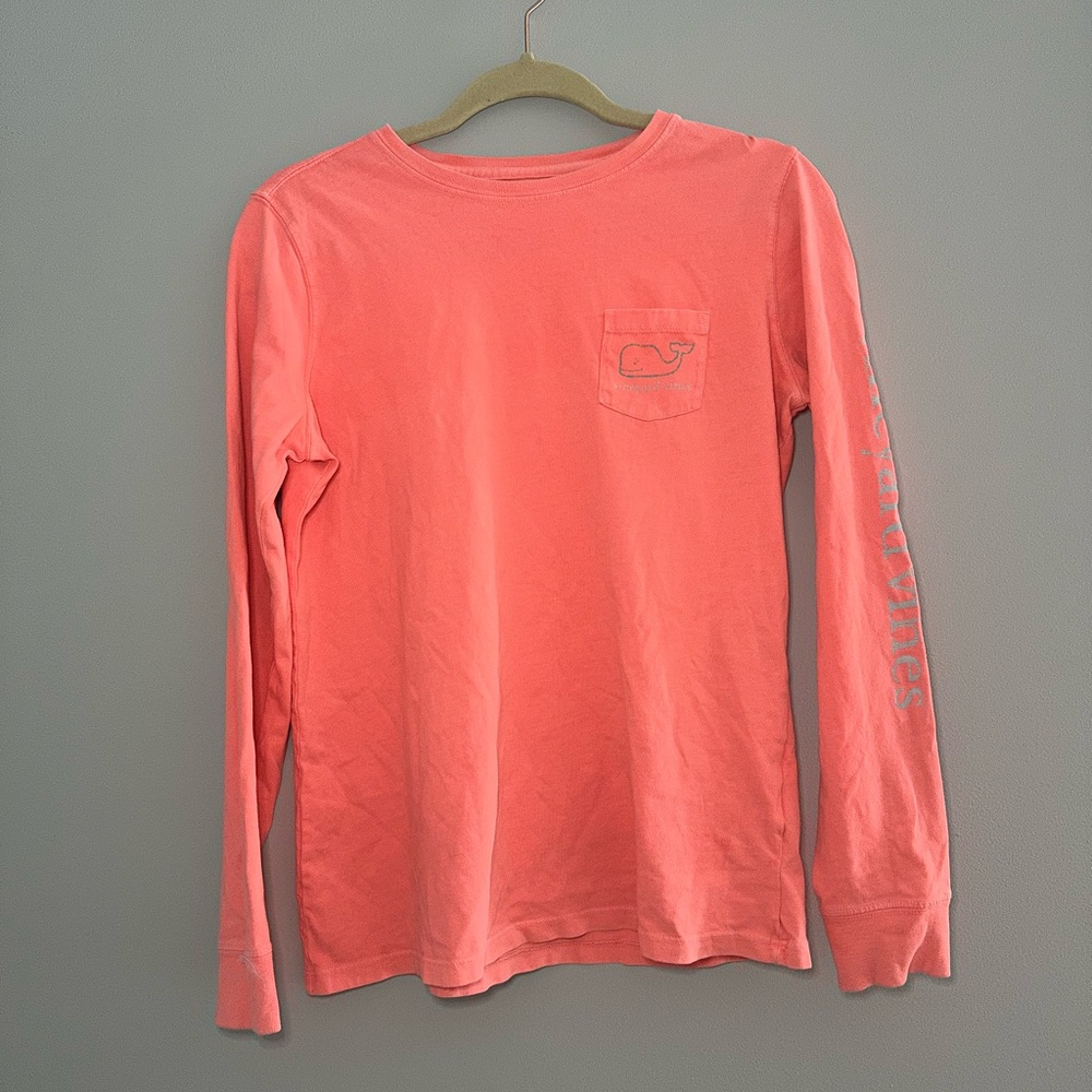 Vineyard Vines long sleeve. Excellent condition like new